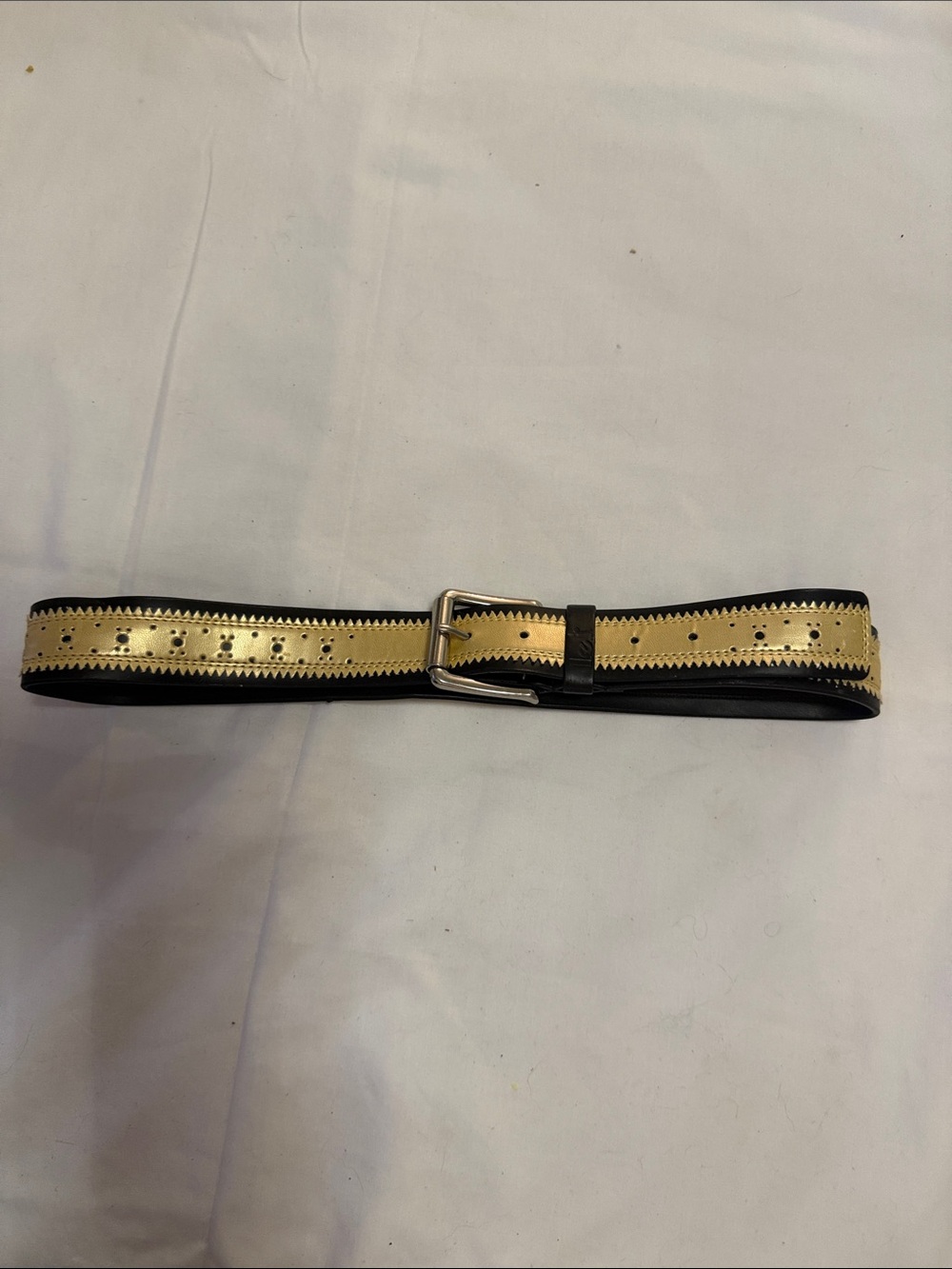 Lei   Classic Two-Tone Women’s Leather Belt in Beige and Black. Size M